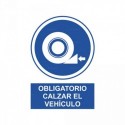 https://www.4mepro.es/24216-medium_default/senal-obligatorio-calzar-el-vehiculo.jpg