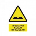 https://www.4mepro.es/24315-medium_default/senal-peligro-suelo-irregular.jpg